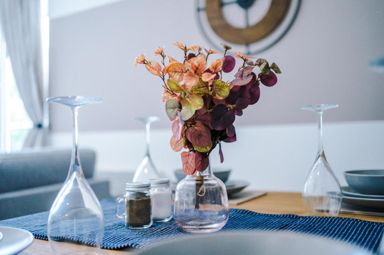 Stunning 2 Bed Apt By Greenstay Serviced Accommodation - Located In Formby Village - Perfect For Short & Long Stays - Couples, Friends & Families & Business Travellers All Welcome - Dog Friendly - 7 Esterno foto