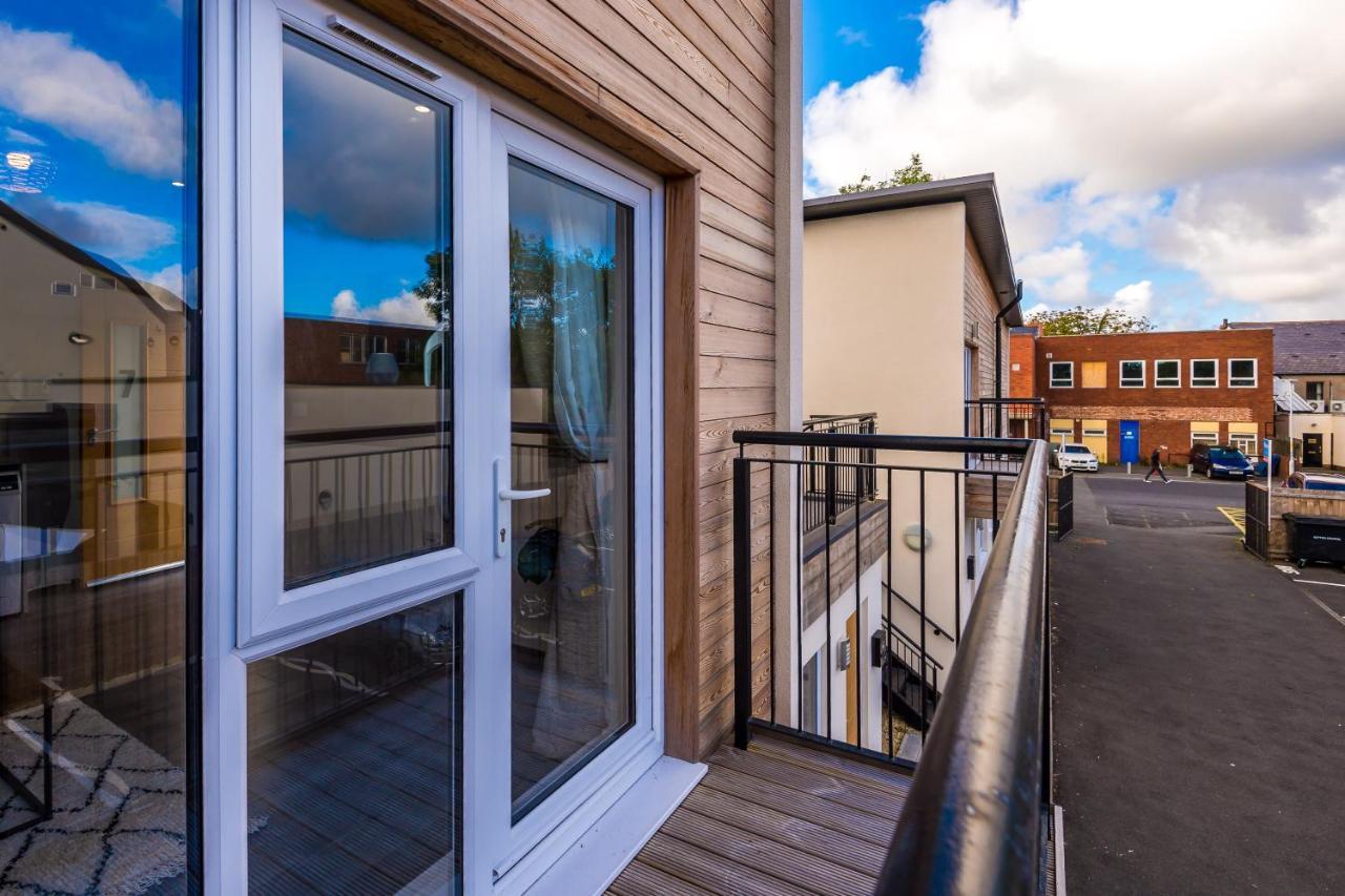 Stunning 2 Bed Apt By Greenstay Serviced Accommodation - Located In Formby Village - Perfect For Short & Long Stays - Couples, Friends & Families & Business Travellers All Welcome - Dog Friendly - 7 Esterno foto