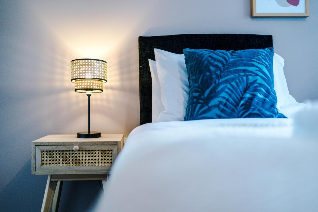 Stunning 2 Bed Apt By Greenstay Serviced Accommodation - Located In Formby Village - Perfect For Short & Long Stays - Couples, Friends & Families & Business Travellers All Welcome - Dog Friendly - 7 Esterno foto